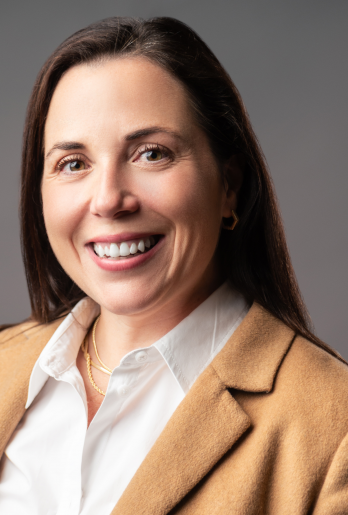 Cait Garozzo Headshot